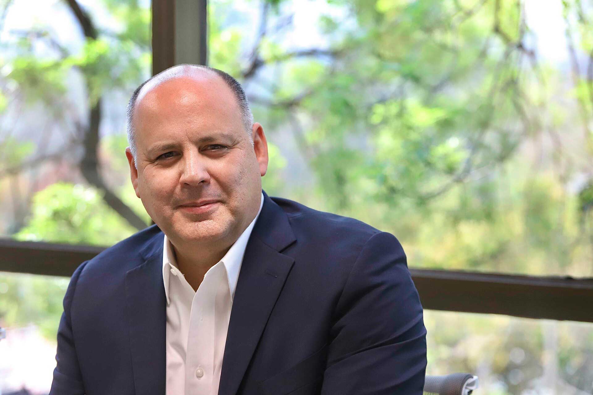 GUSTAVO-DE-HOYOS-1