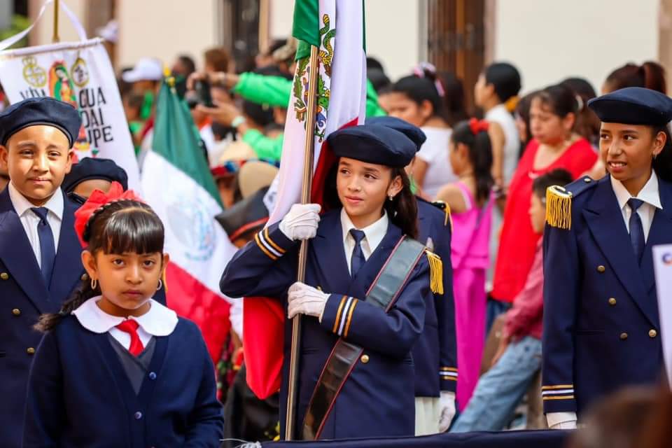 DESFILE