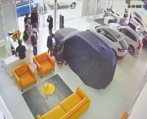 AUTOS
