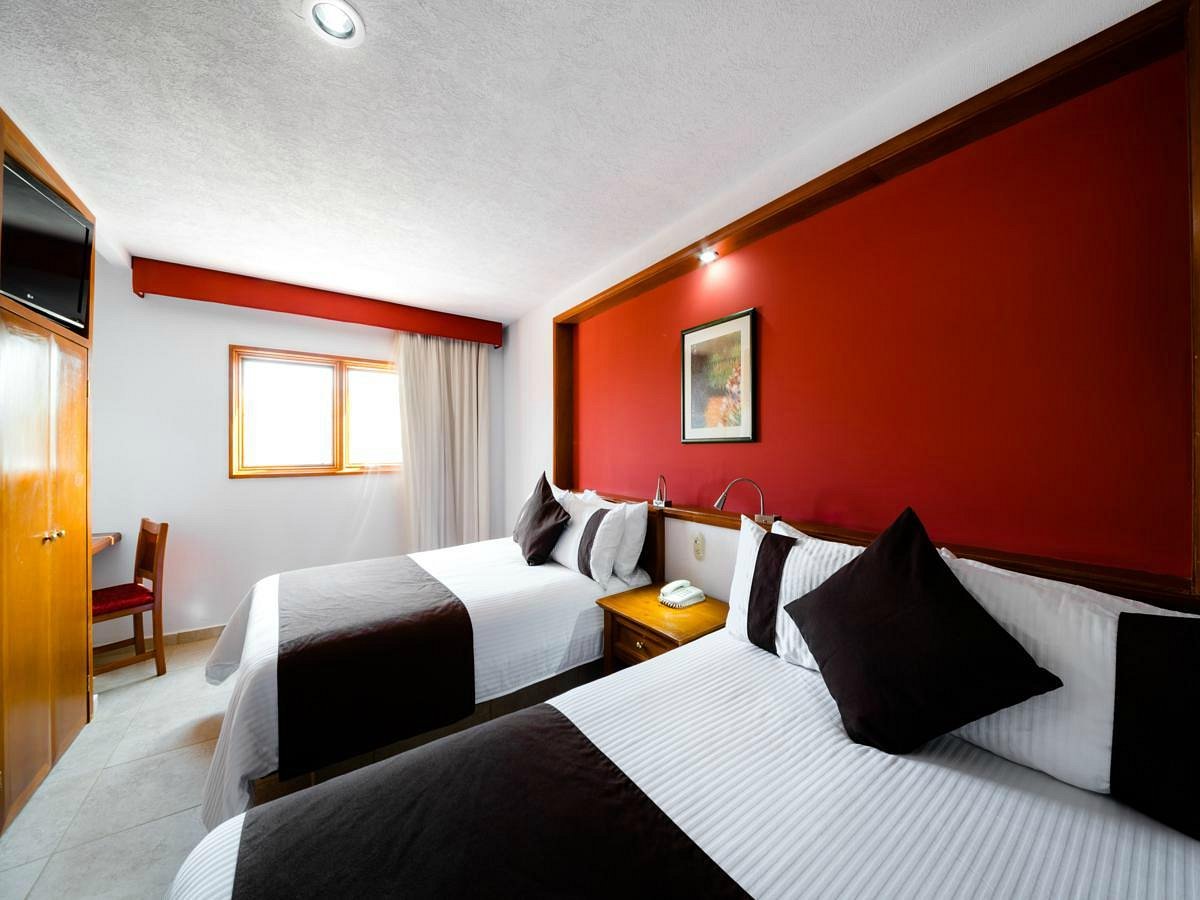 HOTELES