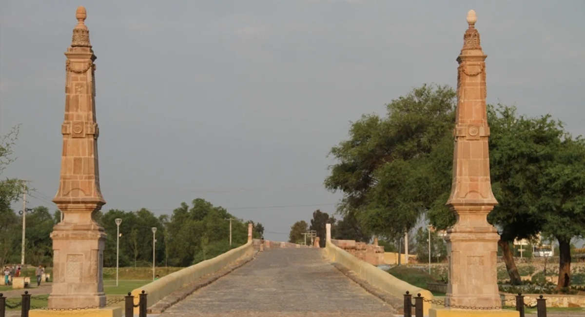 PUENTE-TRES-GUERRAS