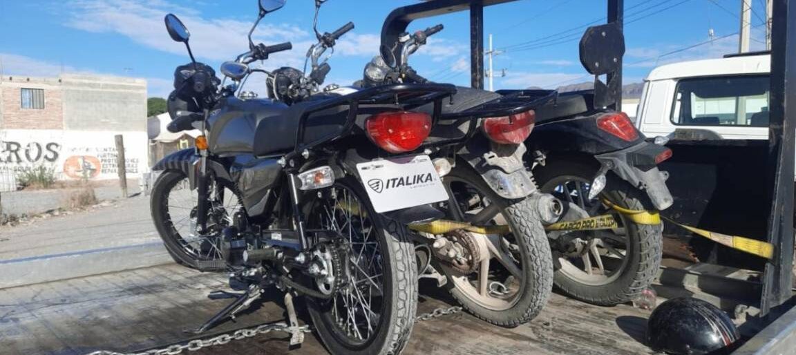 MOTOS
