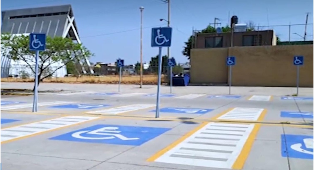 ESTACIONAMIENTO