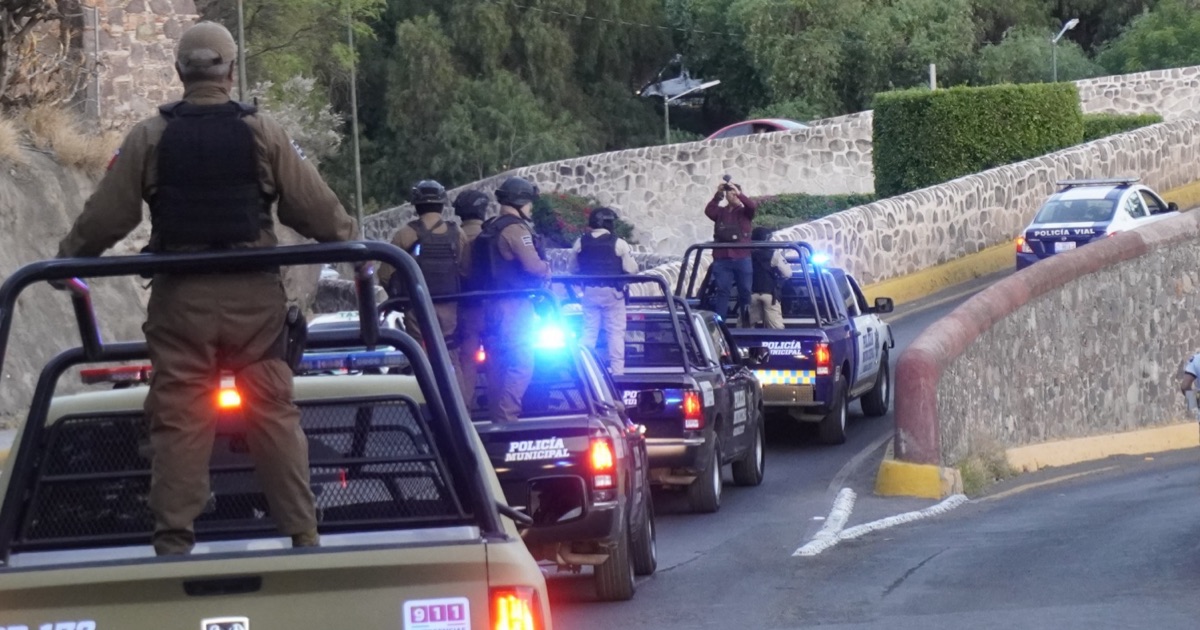 POLICÍA