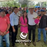ENTREGA APOYOS