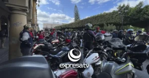 MOTOS